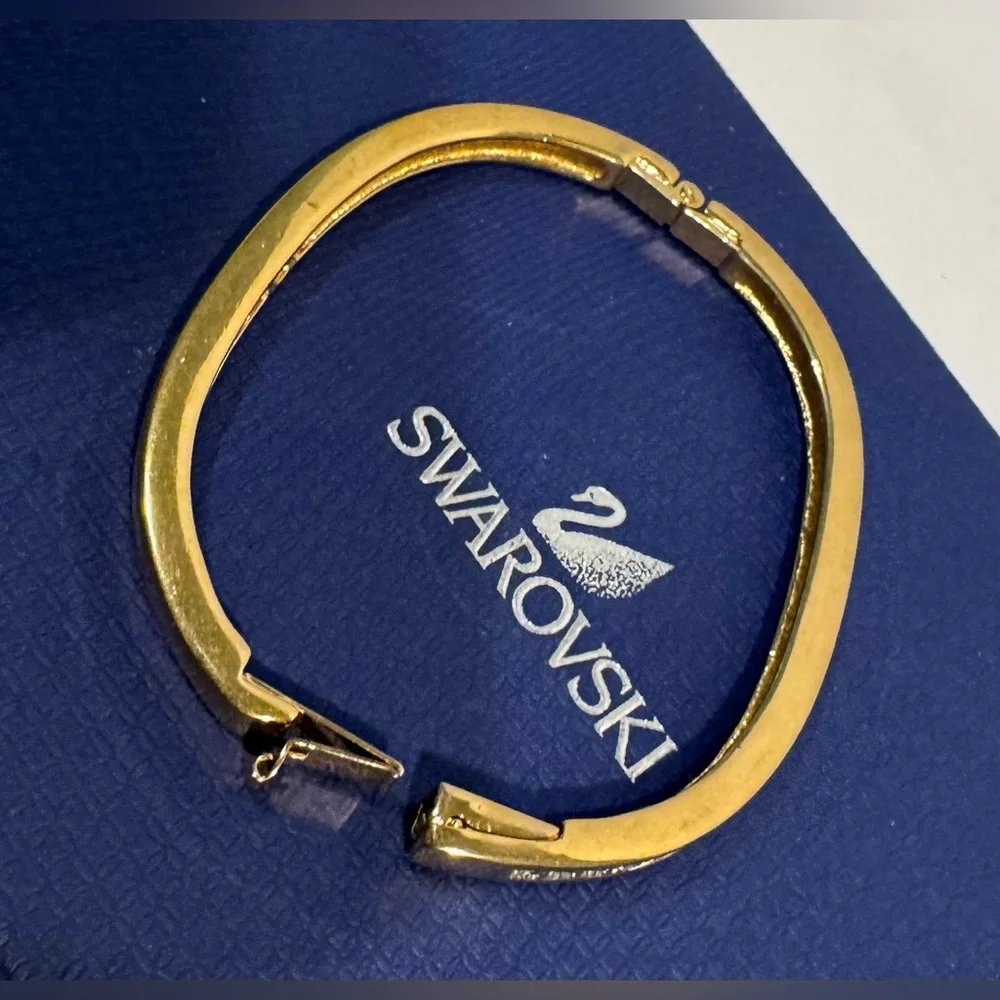 Vintage Swarovski Clear Crystal Hinged Bangle Bracelet *missing stones* - Picture 13 of 15